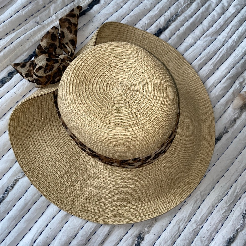 Leopard tie hat